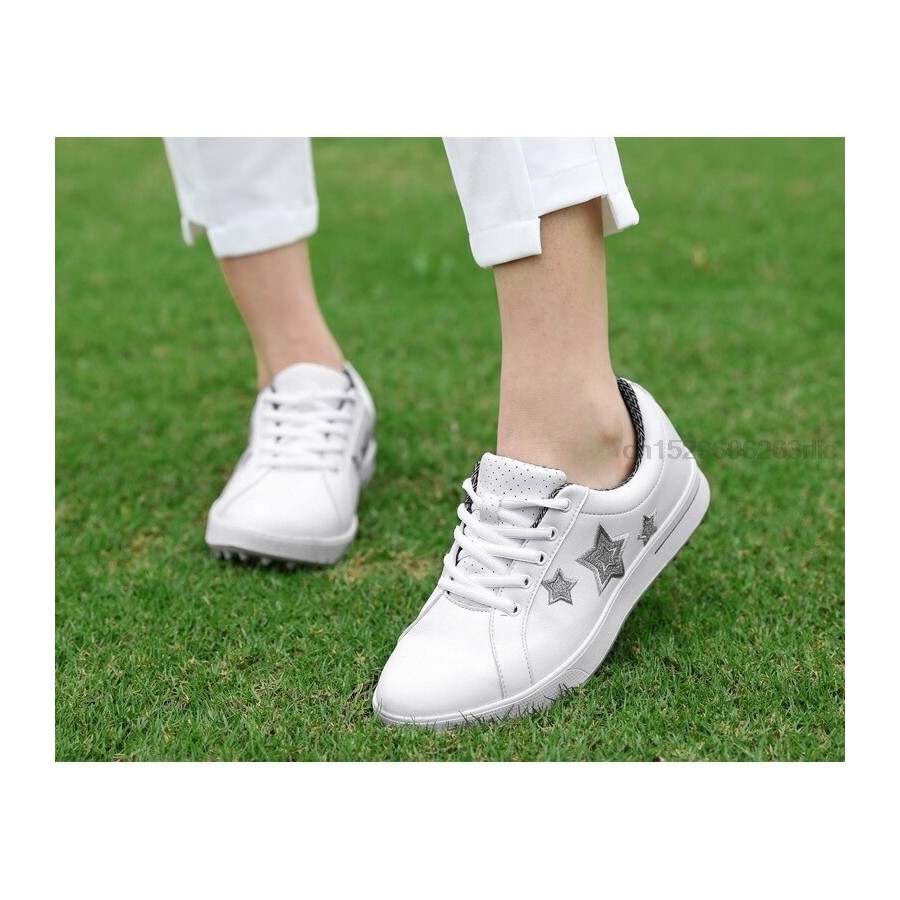 PGM Korean Women Golf Shoes Leisure Fixed Nail Waterproof Sneakers Women Non-Slip Small White Girls Sports Shoes XZ113
